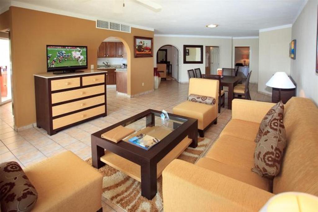 Suites At Vdp Cabo San Lucas Beach Resort And Spa Room photo